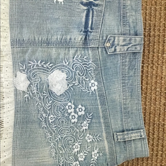 Denim & white eyelet mini skirt, large - Picture 5 of 6